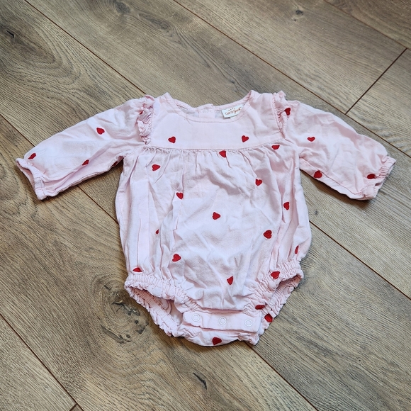Cat & Jack Other - 0-3 Months Girls Heart Romper